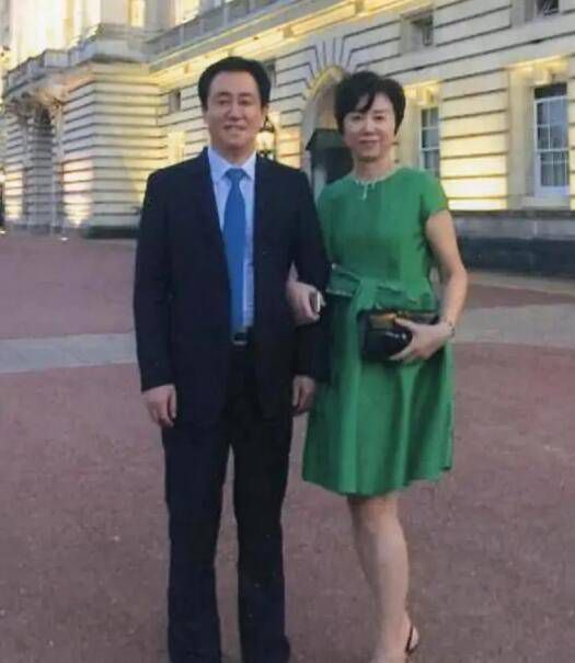 狐妖倒追人类，两人为爱打破妖界千百年禁令，上演了空前绝后的人妖床戏